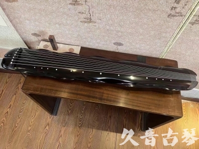 shenganduonitang - Featured Guqin Today（20230817）- Qingtong Banana Leaf Style
