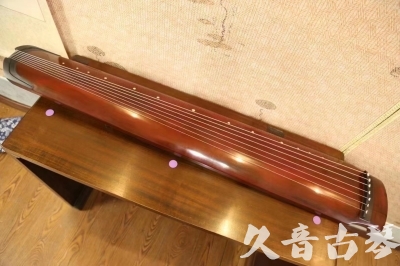 jiuquan - Featured Guqin Today（20231124）- Sprinkled with golden and green flowers
